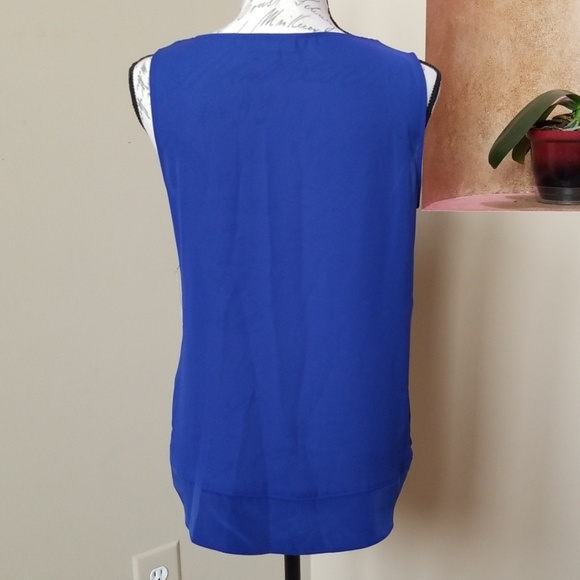 Dressy tank top with gold accent- size Small - Picture 2 of 8